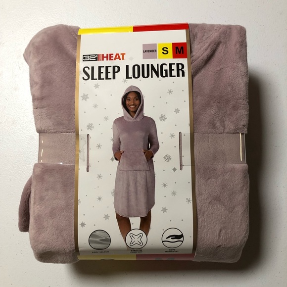 32 Degrees Other - NWT 32 Degrees Heat Women's Hooded Cozy Plush Lavender Pearl Sleep Lounger S/M